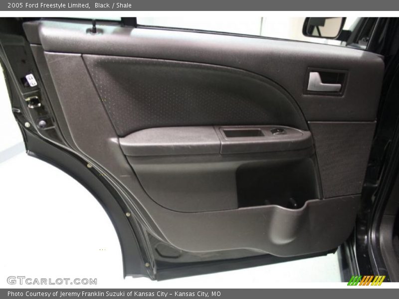 Black / Shale 2005 Ford Freestyle Limited