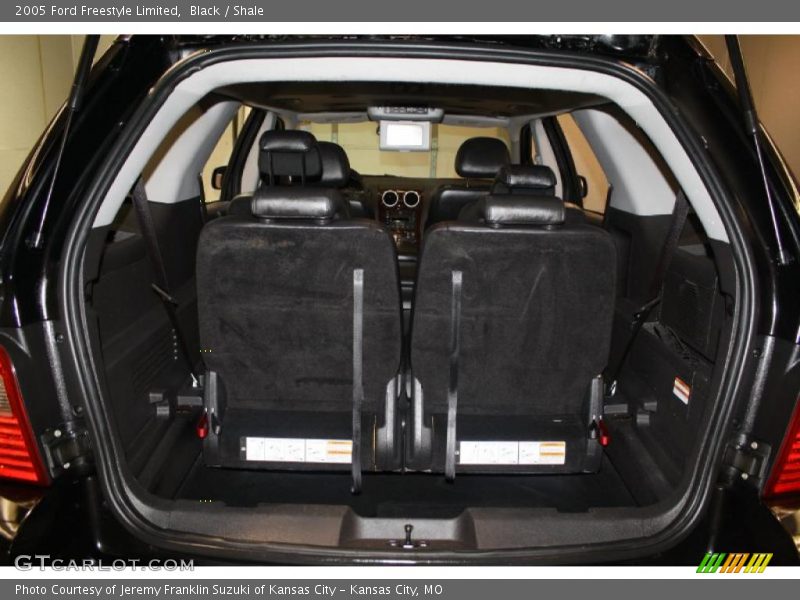  2005 Freestyle Limited Trunk