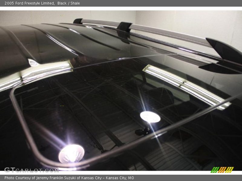 Black / Shale 2005 Ford Freestyle Limited