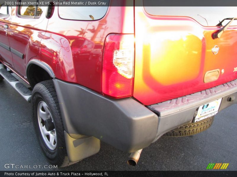 Salsa Red Metallic / Dusk Gray 2001 Nissan Xterra XE V6