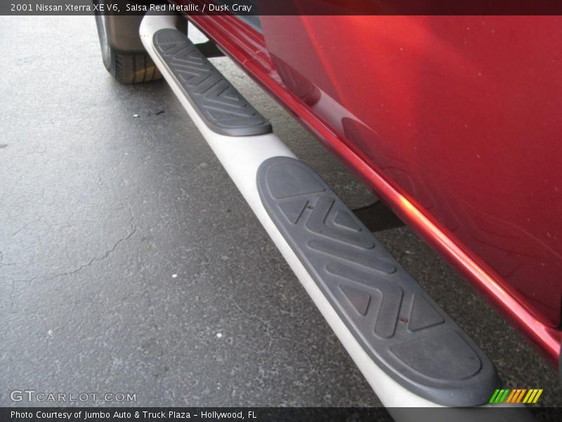 Salsa Red Metallic / Dusk Gray 2001 Nissan Xterra XE V6