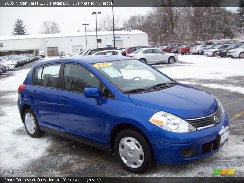 Blue Metallic / Charcoal 2009 Nissan Versa 1.8 S Hatchback