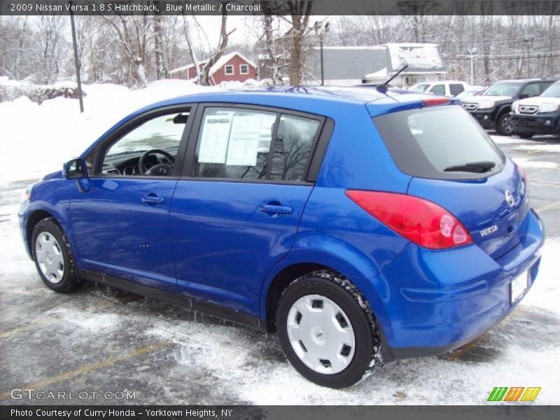 Blue Metallic / Charcoal 2009 Nissan Versa 1.8 S Hatchback