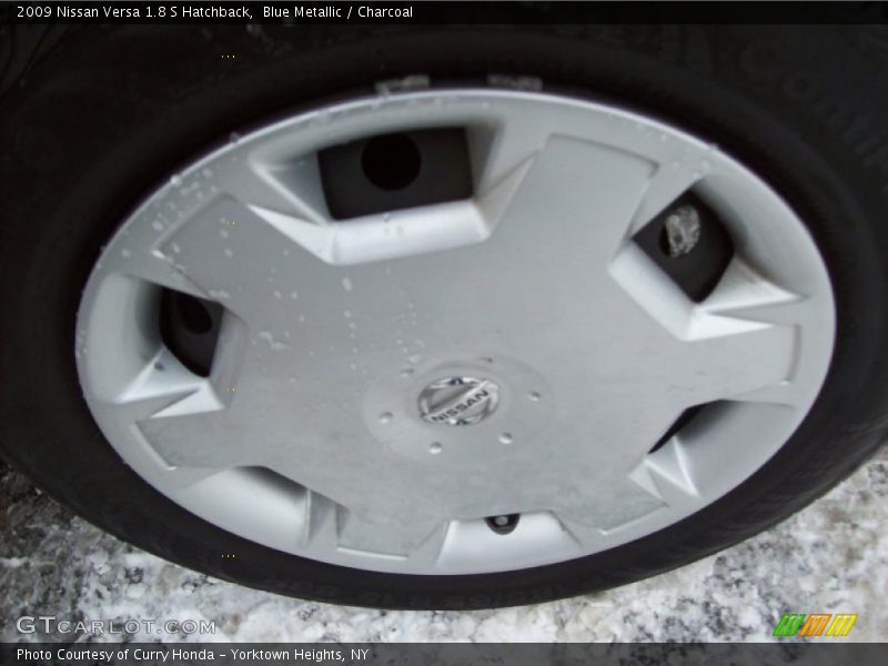 Blue Metallic / Charcoal 2009 Nissan Versa 1.8 S Hatchback