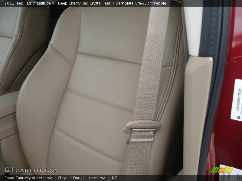  2011 Patriot Latitude X Dark Slate Gray/Light Pebble Interior