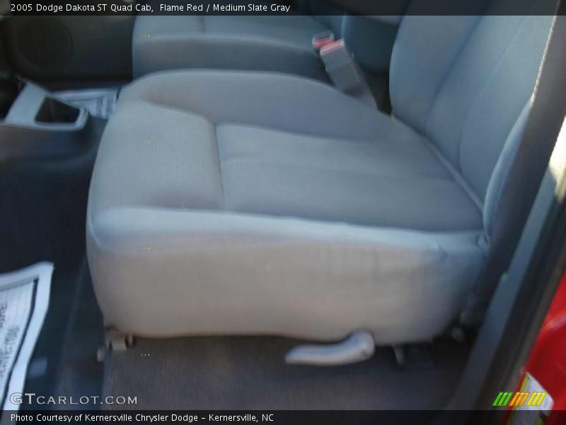 Flame Red / Medium Slate Gray 2005 Dodge Dakota ST Quad Cab