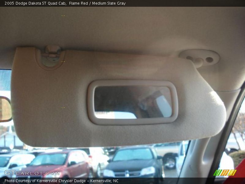 Flame Red / Medium Slate Gray 2005 Dodge Dakota ST Quad Cab