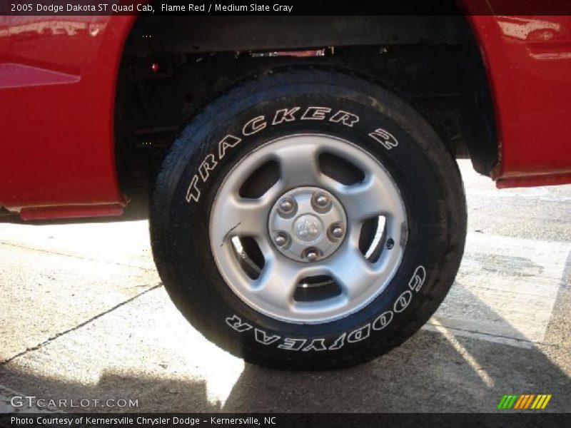 Flame Red / Medium Slate Gray 2005 Dodge Dakota ST Quad Cab