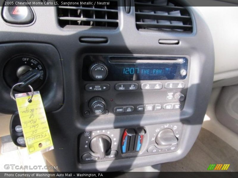 Sandstone Metallic / Neutral 2005 Chevrolet Monte Carlo LS