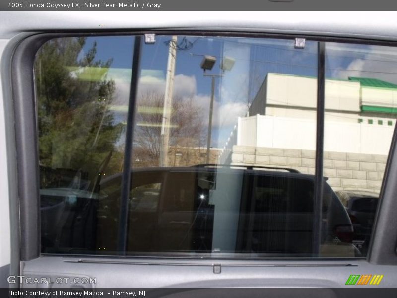 Silver Pearl Metallic / Gray 2005 Honda Odyssey EX