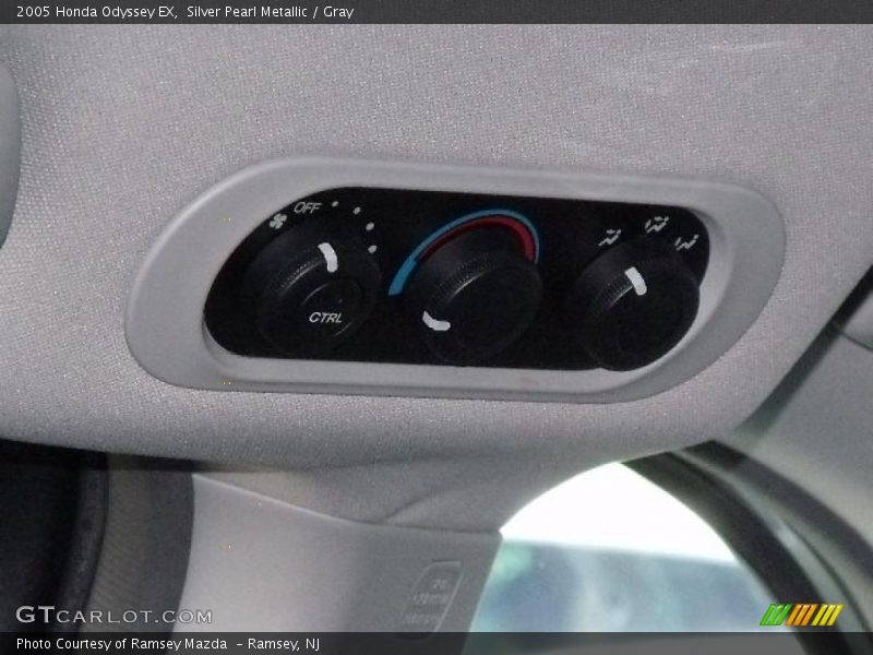 Silver Pearl Metallic / Gray 2005 Honda Odyssey EX