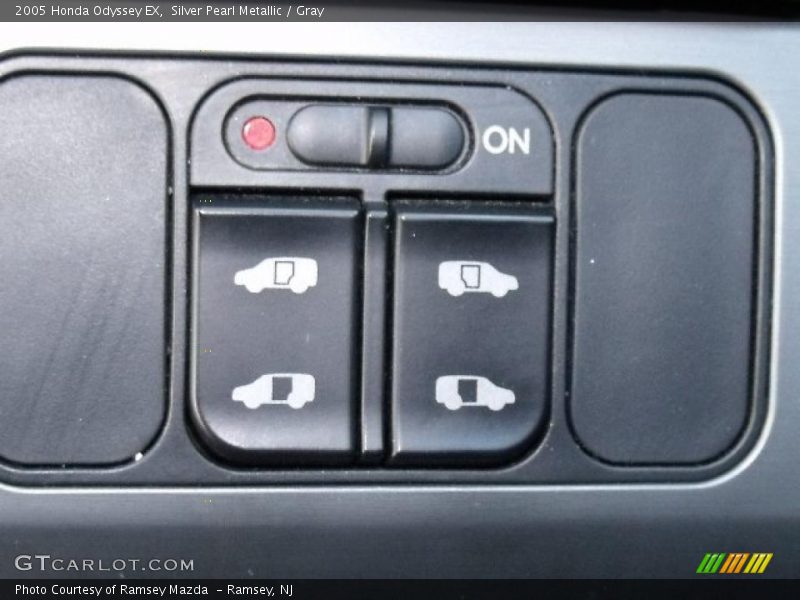 Silver Pearl Metallic / Gray 2005 Honda Odyssey EX