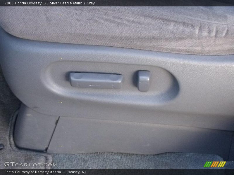 Silver Pearl Metallic / Gray 2005 Honda Odyssey EX
