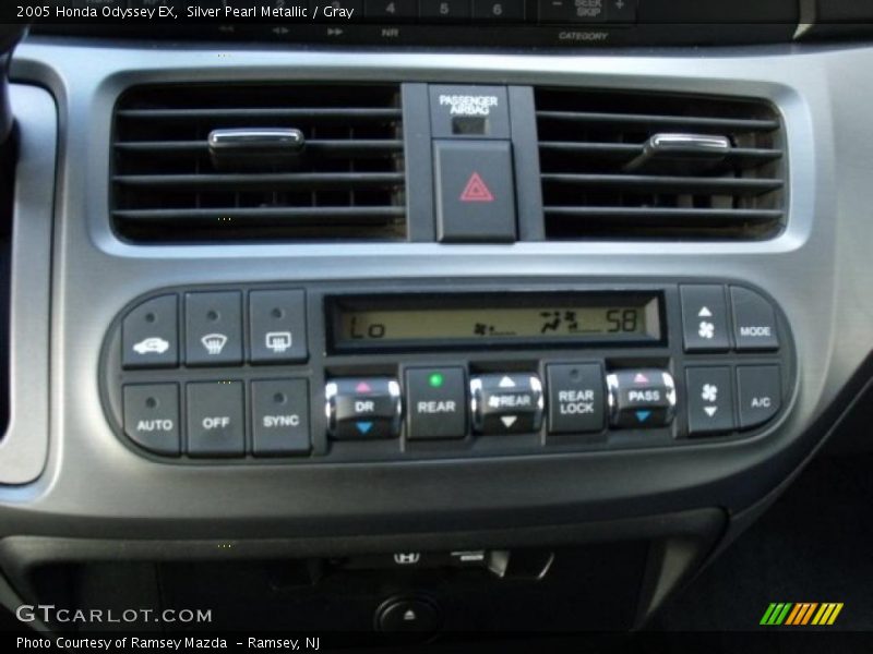 Silver Pearl Metallic / Gray 2005 Honda Odyssey EX