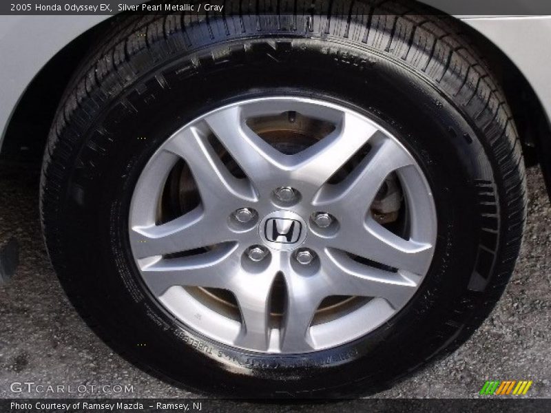 Silver Pearl Metallic / Gray 2005 Honda Odyssey EX