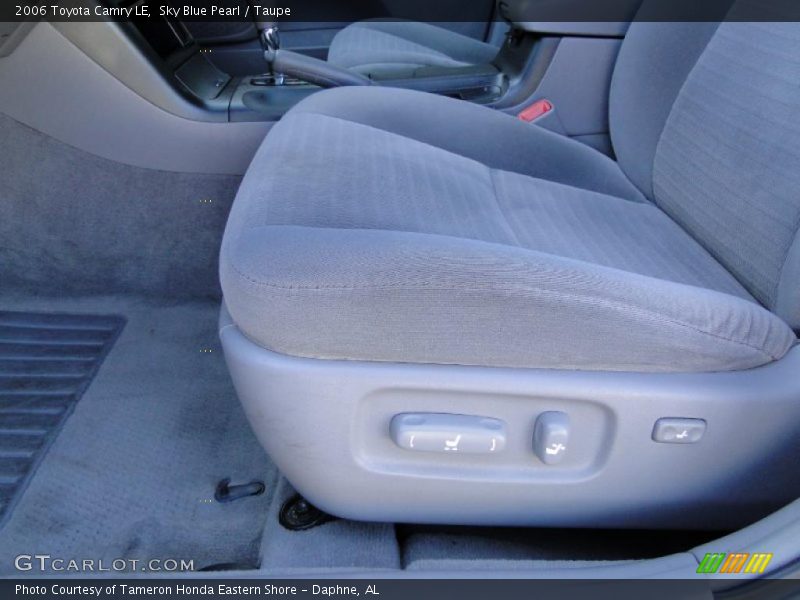 Sky Blue Pearl / Taupe 2006 Toyota Camry LE