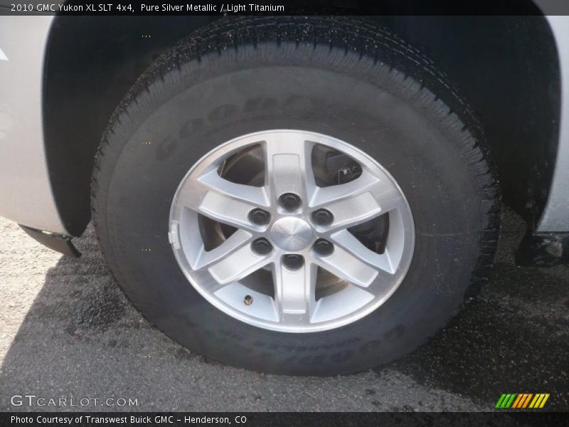 Pure Silver Metallic / Light Titanium 2010 GMC Yukon XL SLT 4x4