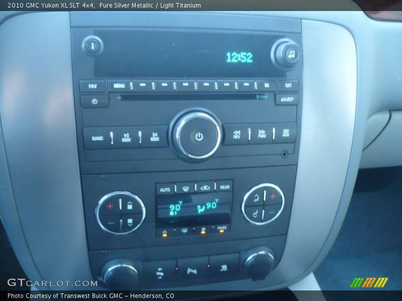 Pure Silver Metallic / Light Titanium 2010 GMC Yukon XL SLT 4x4