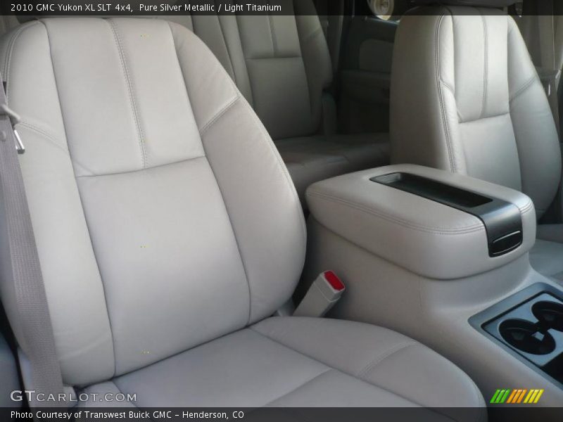 Pure Silver Metallic / Light Titanium 2010 GMC Yukon XL SLT 4x4