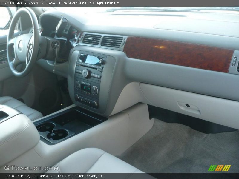 Pure Silver Metallic / Light Titanium 2010 GMC Yukon XL SLT 4x4