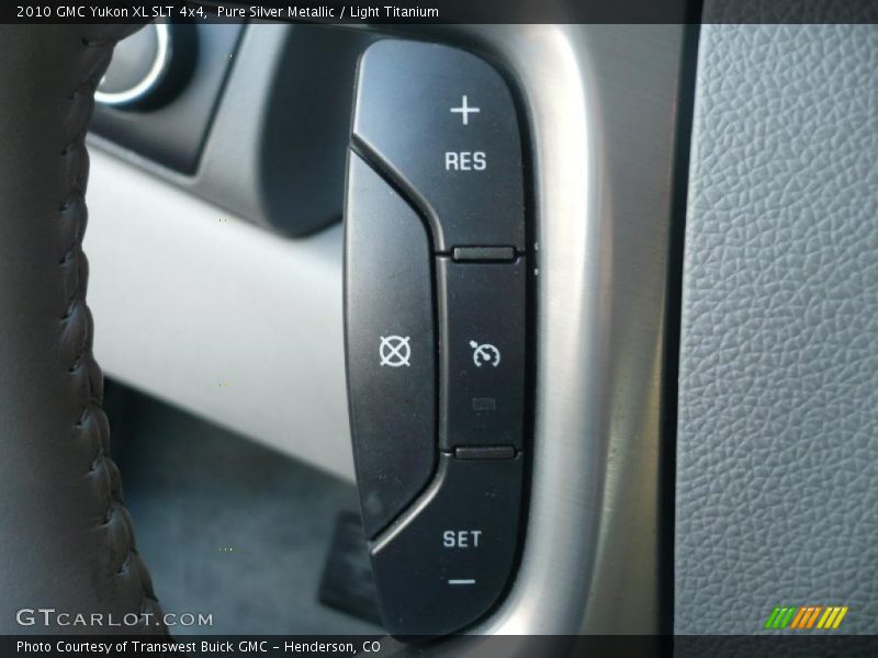 Pure Silver Metallic / Light Titanium 2010 GMC Yukon XL SLT 4x4