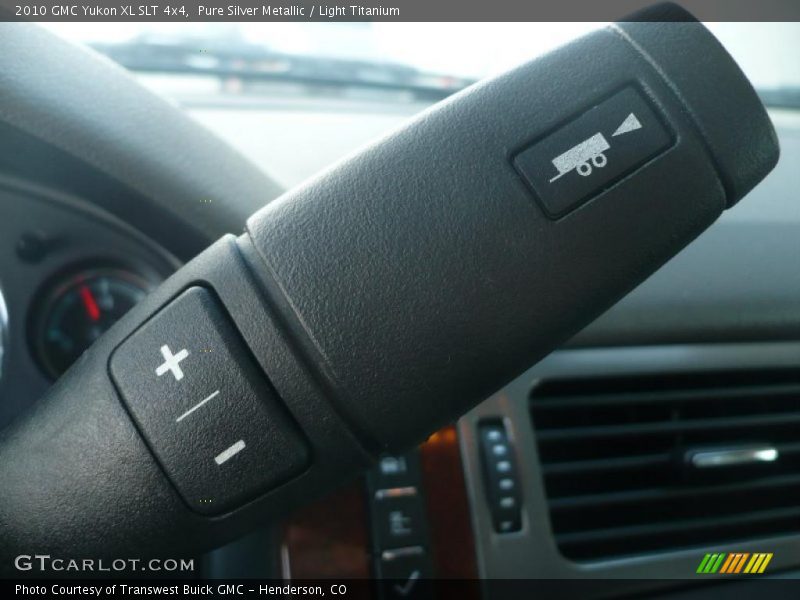 Pure Silver Metallic / Light Titanium 2010 GMC Yukon XL SLT 4x4