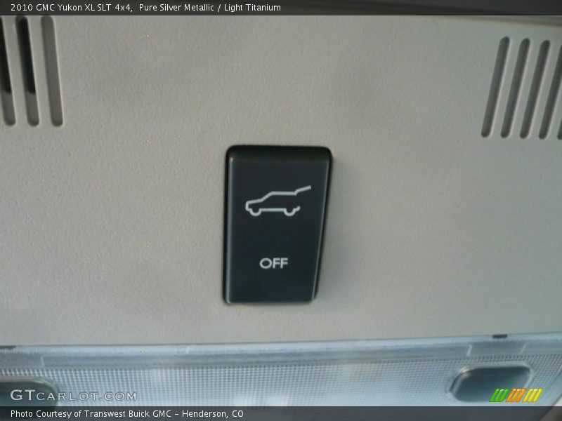 Pure Silver Metallic / Light Titanium 2010 GMC Yukon XL SLT 4x4