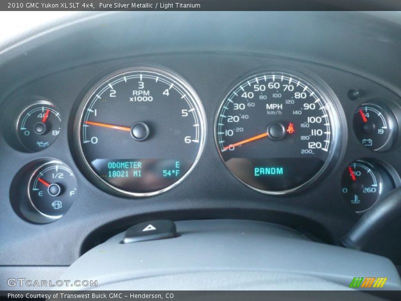 Pure Silver Metallic / Light Titanium 2010 GMC Yukon XL SLT 4x4