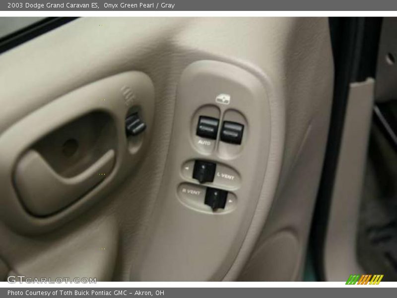 Onyx Green Pearl / Gray 2003 Dodge Grand Caravan ES