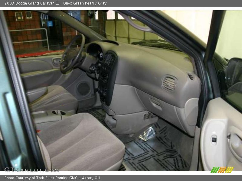 Onyx Green Pearl / Gray 2003 Dodge Grand Caravan ES