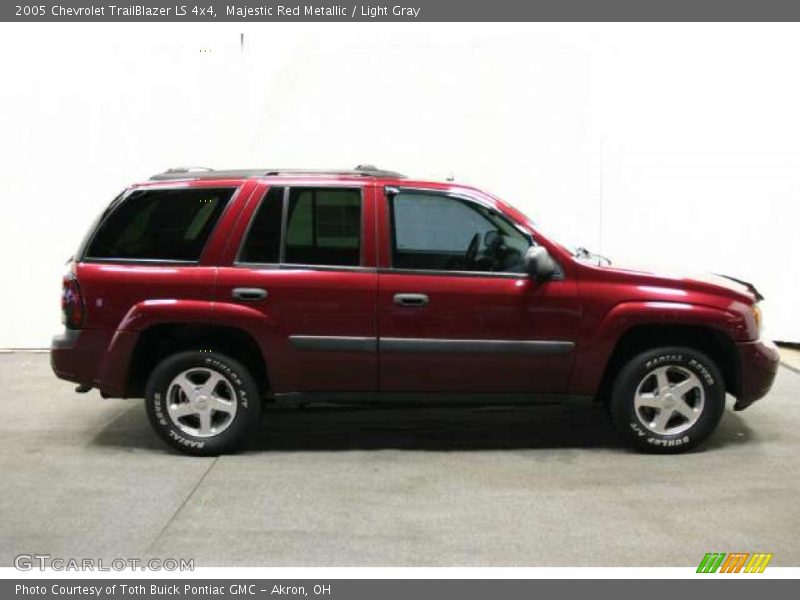 Majestic Red Metallic / Light Gray 2005 Chevrolet TrailBlazer LS 4x4