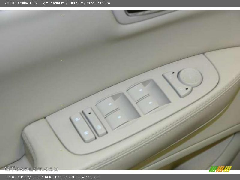 Light Platinum / Titanium/Dark Titanium 2008 Cadillac DTS