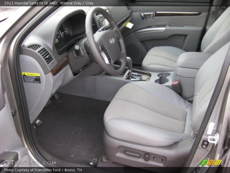  2011 Santa Fe SE AWD Gray Interior