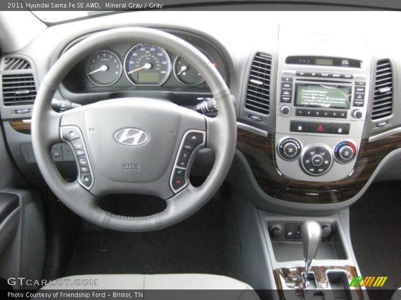 Dashboard of 2011 Santa Fe SE AWD