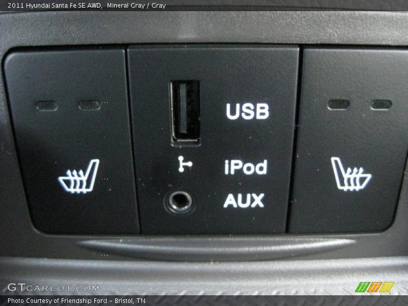 Mineral Gray / Gray 2011 Hyundai Santa Fe SE AWD