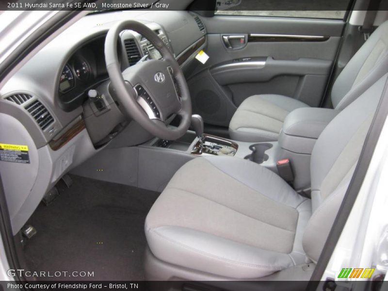  2011 Santa Fe SE AWD Gray Interior