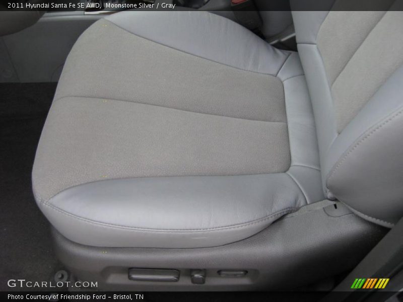 Moonstone Silver / Gray 2011 Hyundai Santa Fe SE AWD