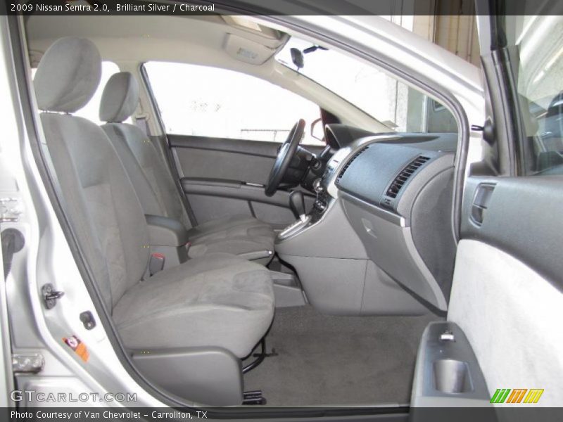 Brilliant Silver / Charcoal 2009 Nissan Sentra 2.0