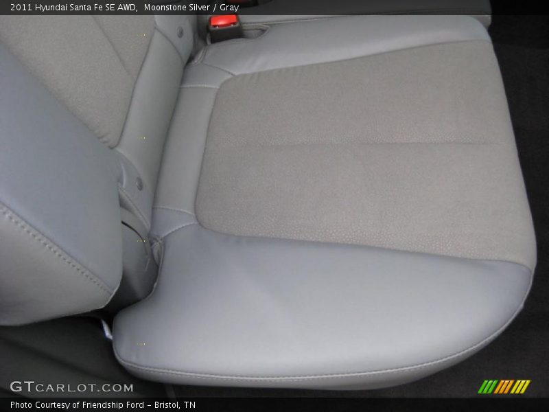 Moonstone Silver / Gray 2011 Hyundai Santa Fe SE AWD