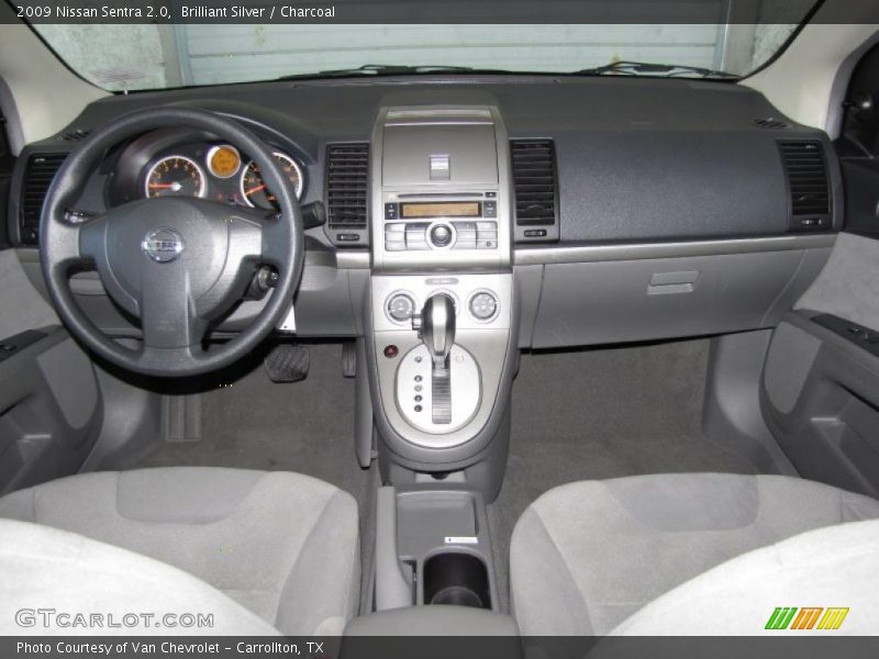 Brilliant Silver / Charcoal 2009 Nissan Sentra 2.0