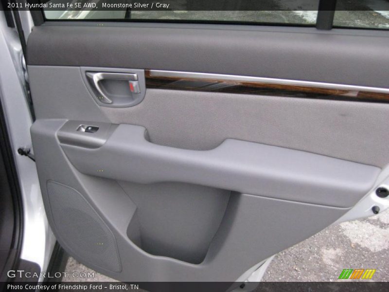 Moonstone Silver / Gray 2011 Hyundai Santa Fe SE AWD