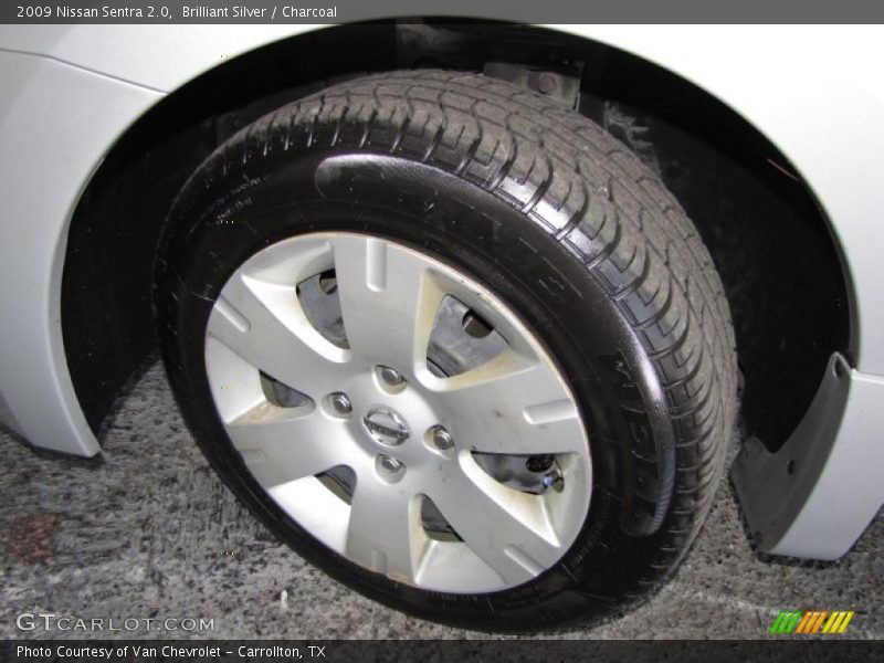 Brilliant Silver / Charcoal 2009 Nissan Sentra 2.0