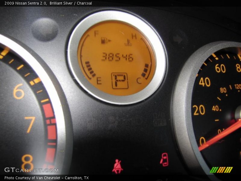 Brilliant Silver / Charcoal 2009 Nissan Sentra 2.0