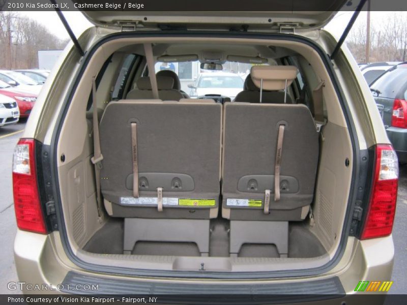 Cashmere Beige / Beige 2010 Kia Sedona LX
