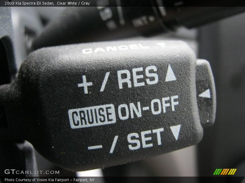 Clear White / Gray 2009 Kia Spectra EX Sedan