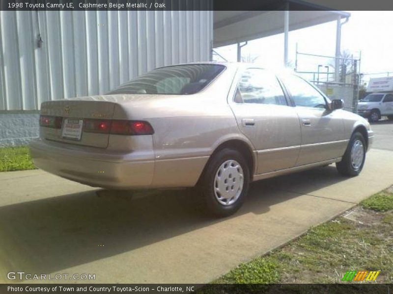 Cashmere Beige Metallic / Oak 1998 Toyota Camry LE