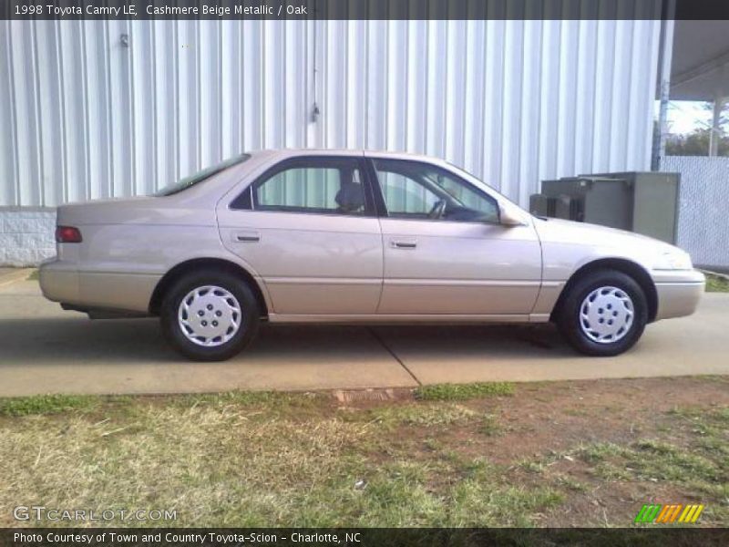 Cashmere Beige Metallic / Oak 1998 Toyota Camry LE