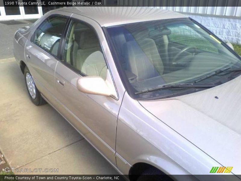 Cashmere Beige Metallic / Oak 1998 Toyota Camry LE
