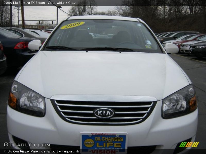 Clear White / Gray 2009 Kia Spectra EX Sedan