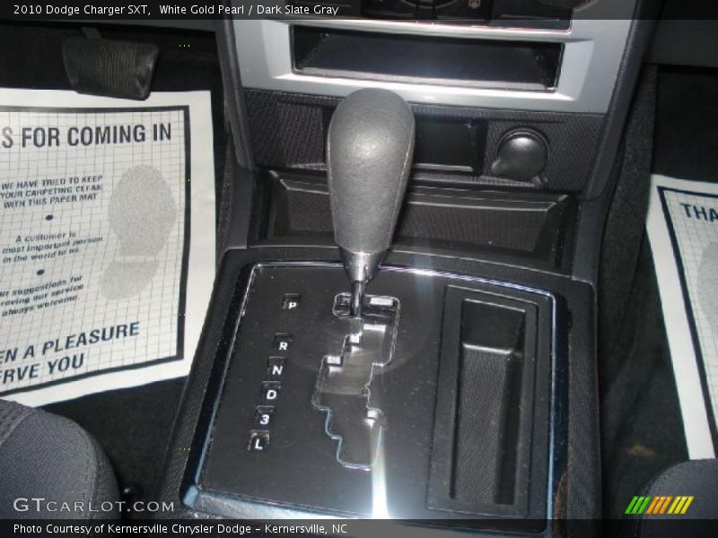 White Gold Pearl / Dark Slate Gray 2010 Dodge Charger SXT